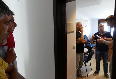 17-07-13 OcupacionOficinasUTEponteRande02.JPG